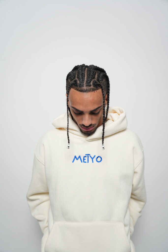 #001 hoodie meiyo edition "voyage intérieur